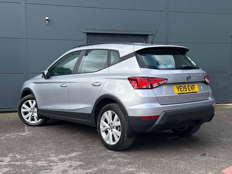 Used Seat Arona SE Technology 115 HP (84 kW) 2019 Silver SUV