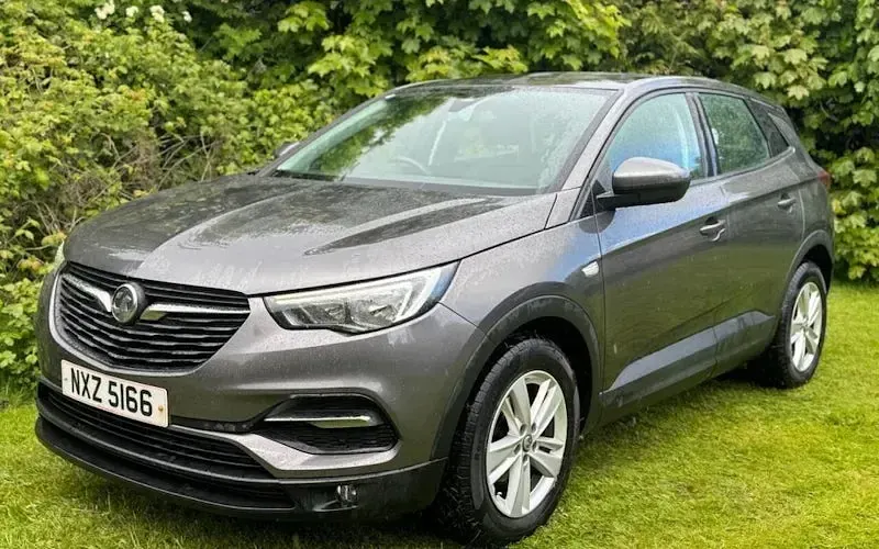Used Vauxhall Grandland X S 131 HP (96 kW) 2019 Grey SUV