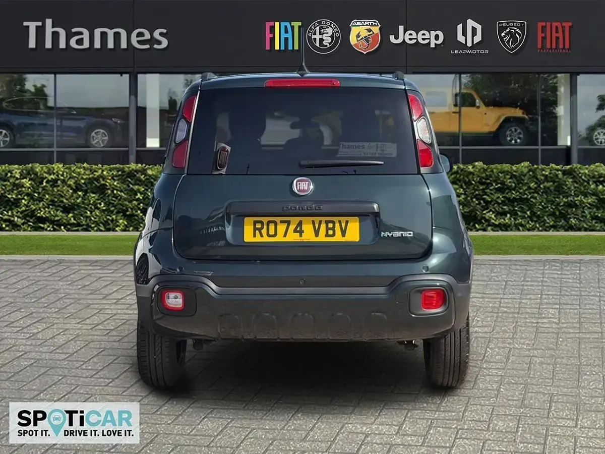 Used Fiat Panda S 70 HP (51 kW) 2024 Green Hatchback