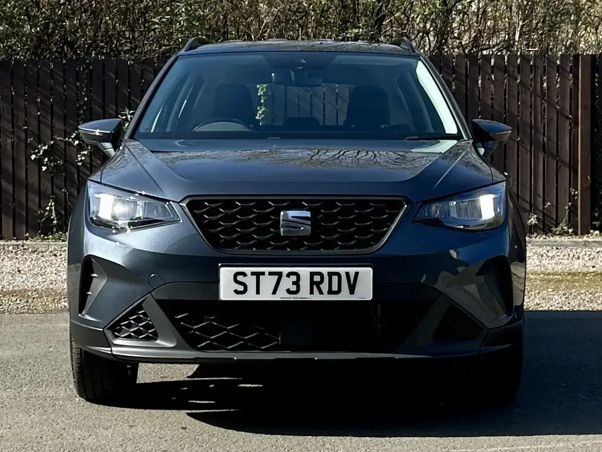 Used Seat Arona SE Technology 94 HP (69 kW) 2023 Grey SUV