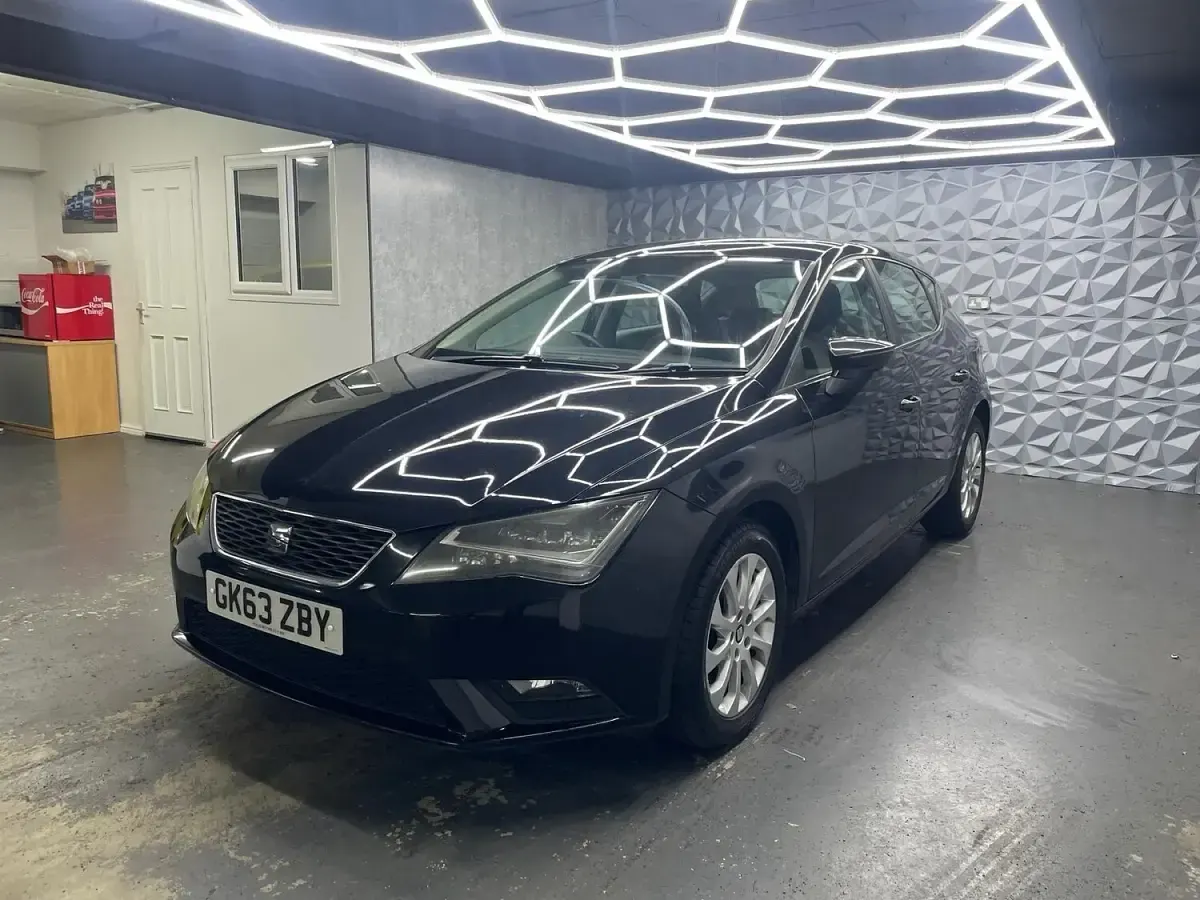 Used Seat Leon SE 105 HP (77 kW) 2013 Black Hatchback