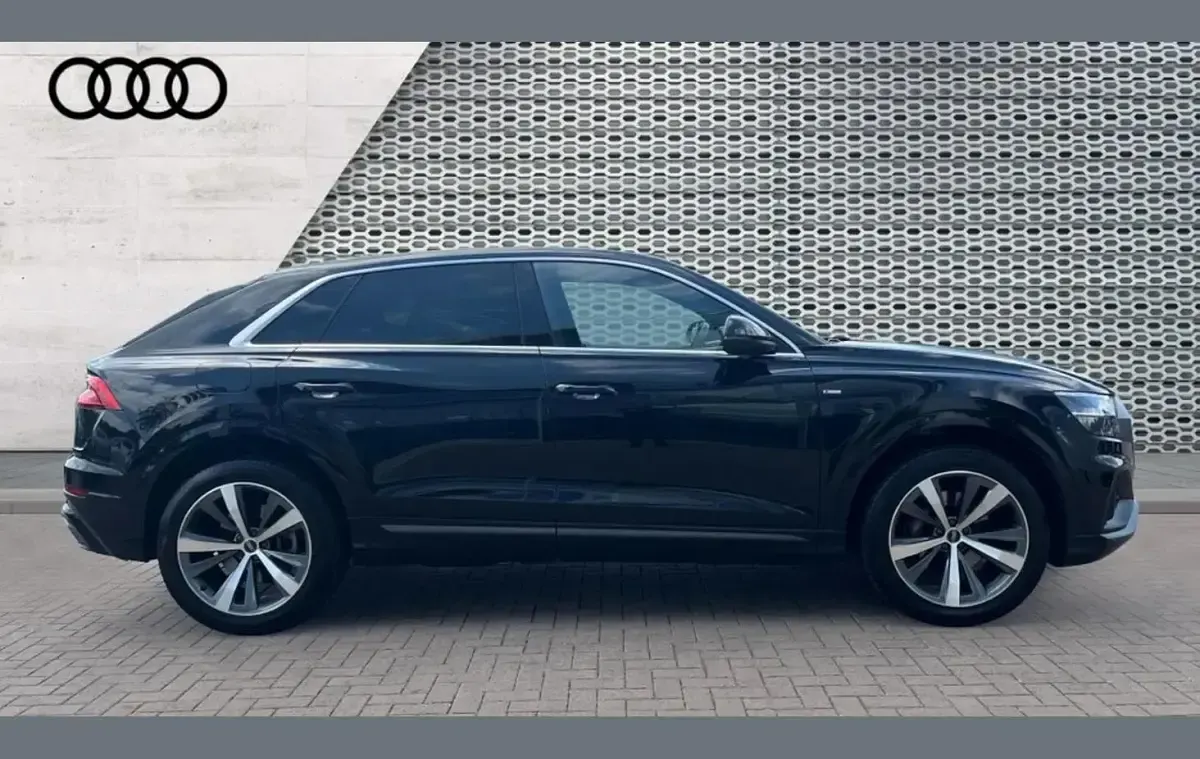 Used Audi Q8 Comfort 340 HP (250 kW) 2023 Mythos black SUV