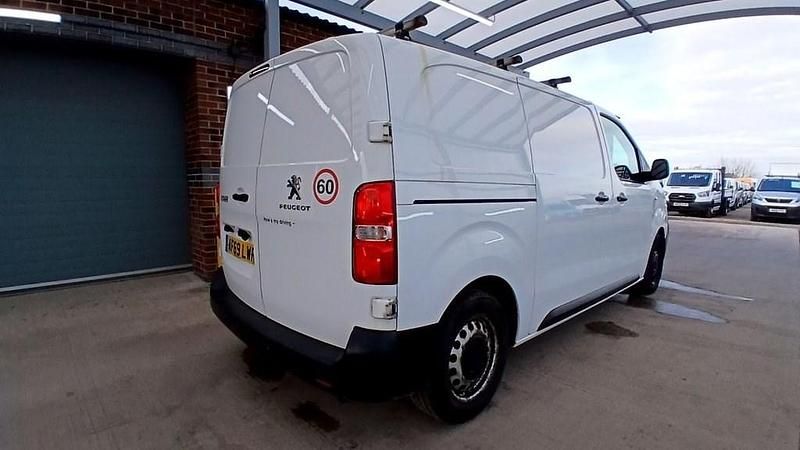 Used Peugeot Expert S 2019 White Van