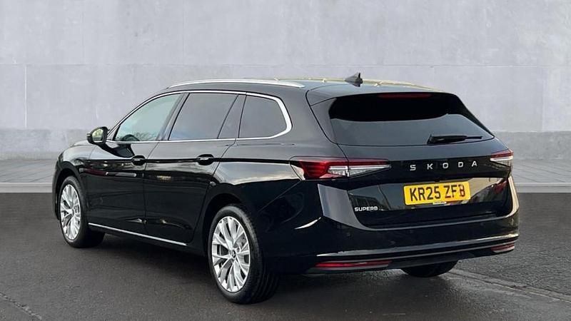 Used Skoda Superb SE L 150 HP (110 kW) 2025 Midnight black metallic Estate