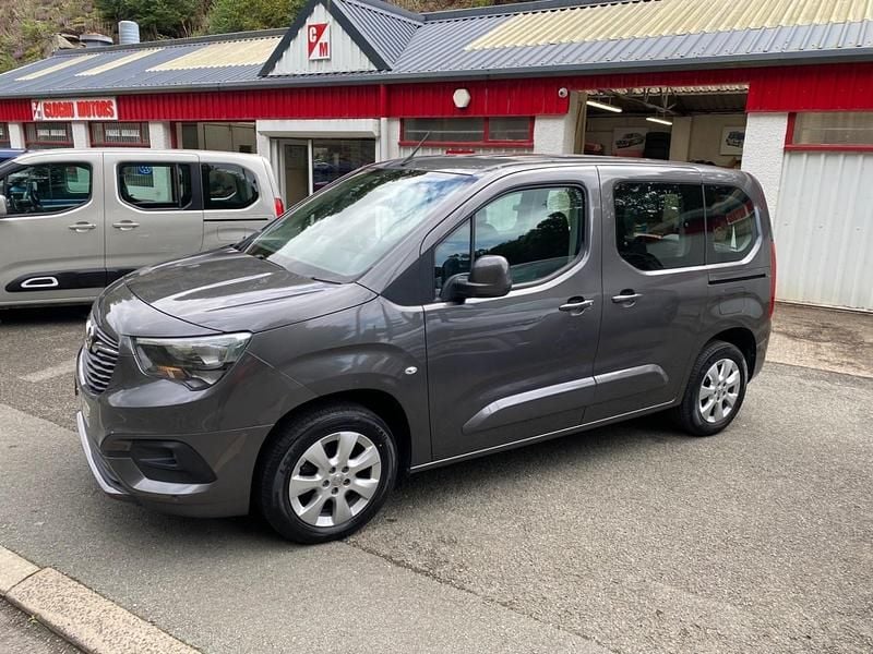 Grey Used 2020 Vauxhall Combo S MPV | £15,995 (Fair price) - Image 1/4