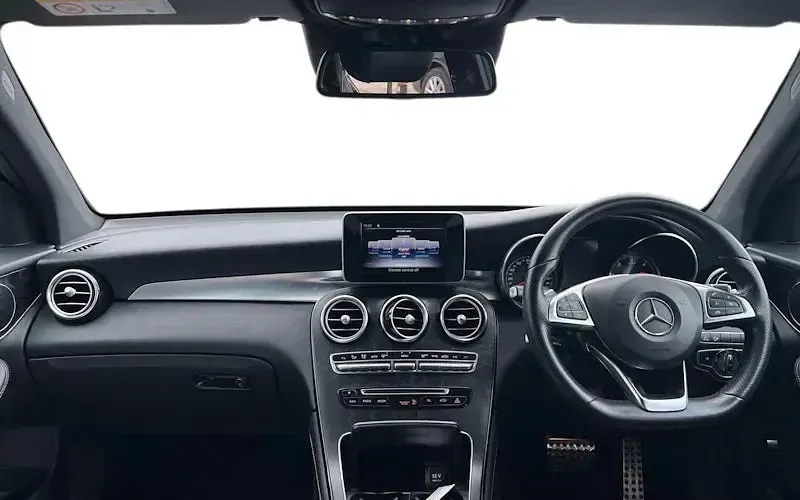 Used Mercedes GLC250 AMG Line Premium 204 HP (150 kW) 2018 Black SUV