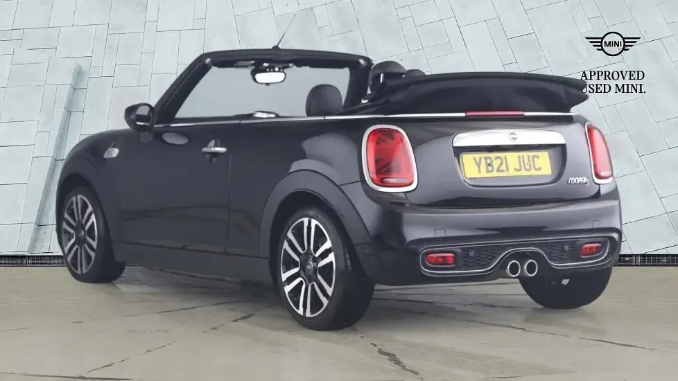Używany Mini Cooper S Exclusive 189 KM (139 kW) 2021 Czarny Hatchback