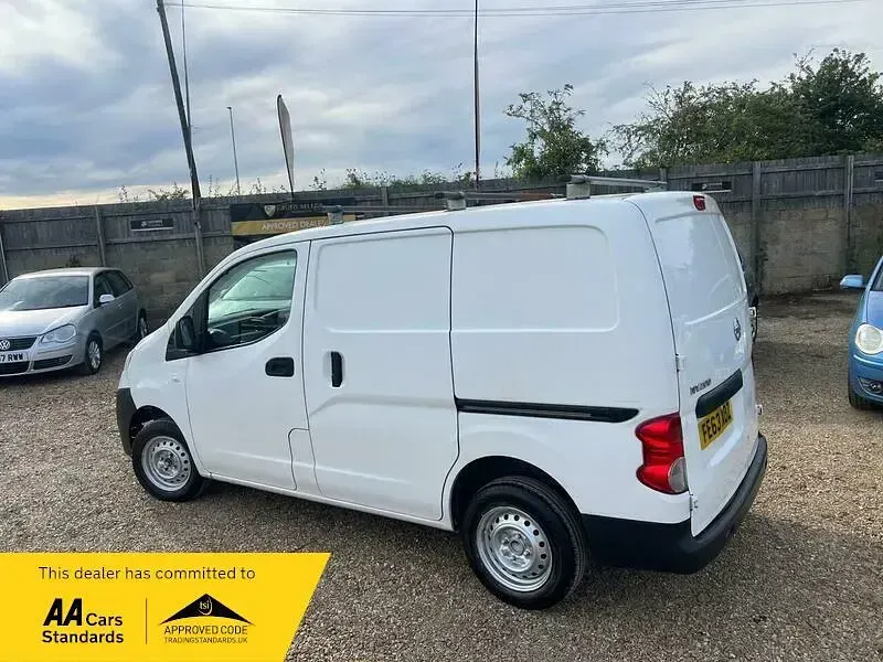Used Nissan NV200 SE 89 HP (65 kW) 2013 White MPV
