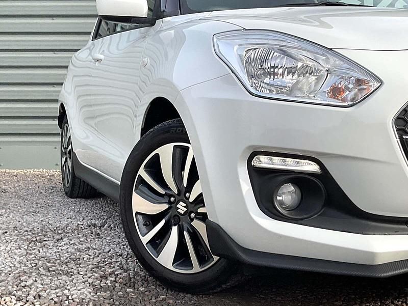 Used Suzuki Swift 2019 White Hatchback
