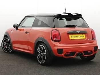 Used Mini John Cooper Works 231 HP (169 kW) 2018 Orange Hatchback