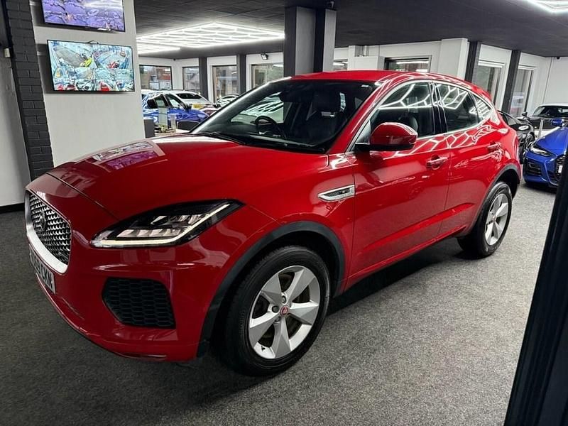 Begagnad Jaguar E-Pace R-Dynamic 200 HK (147 kW) 2019 Röd SUV