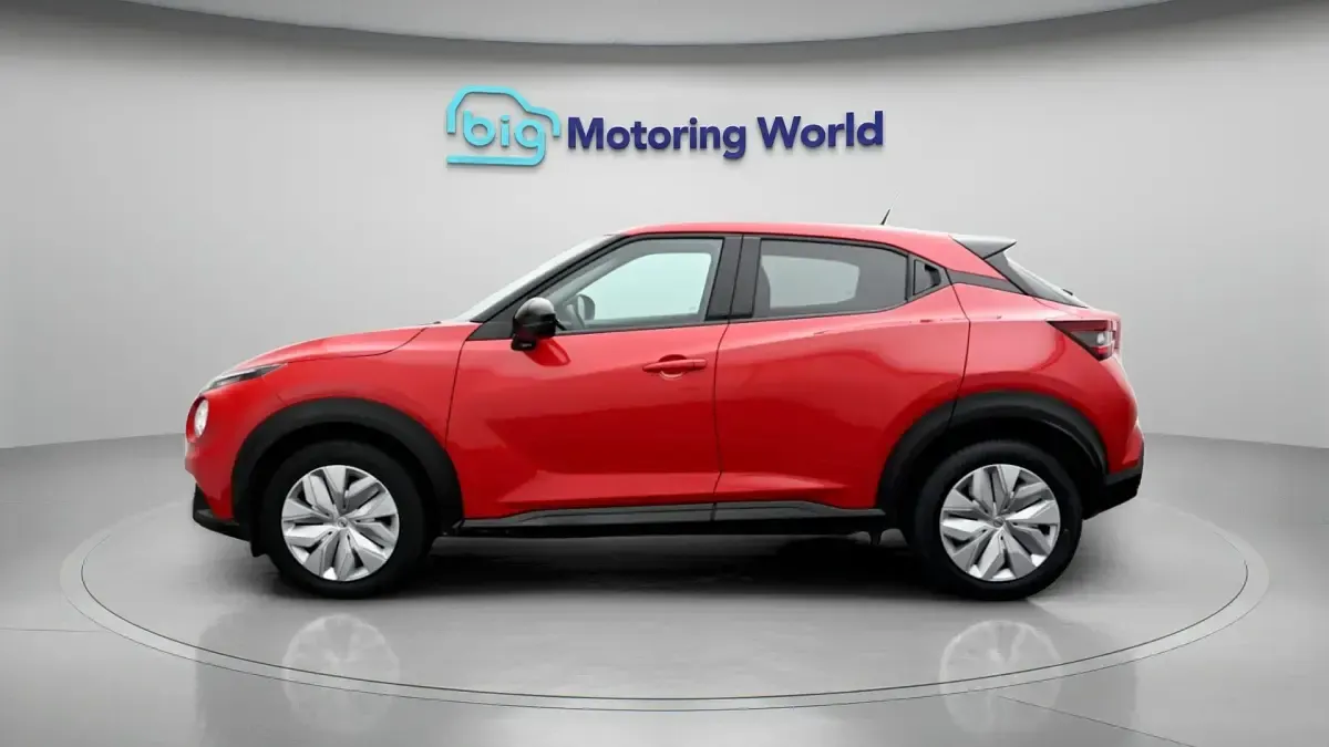 Usado Nissan Juke Acenta 114 CV (83 kW) 2022 Rojo SUV
