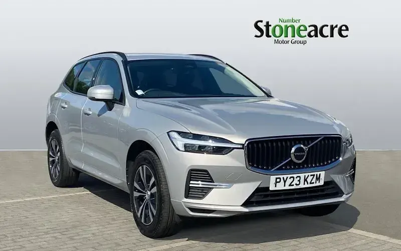 Used Volvo XC60 Core 250 HP (183 kW) 2025 SUV