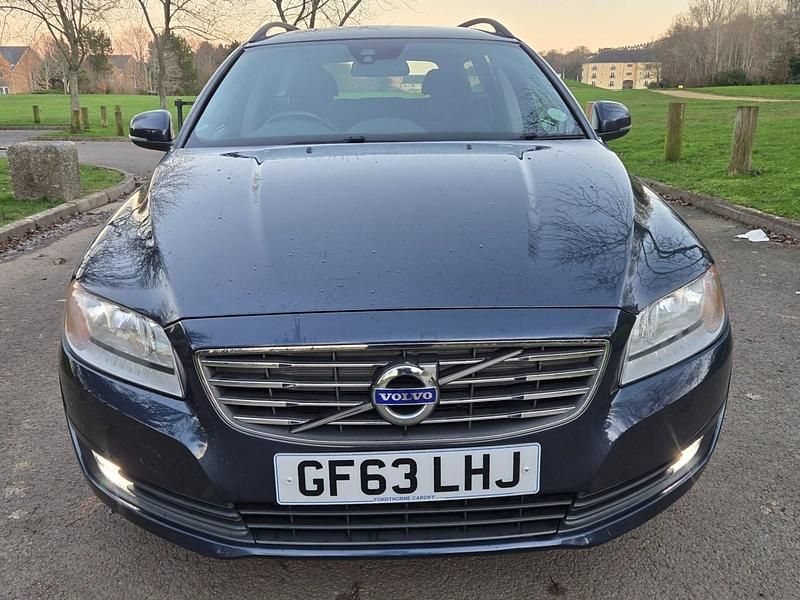 Used Volvo V70 Business Edition 115 HP (84 kW) 2014 Blue Estate
