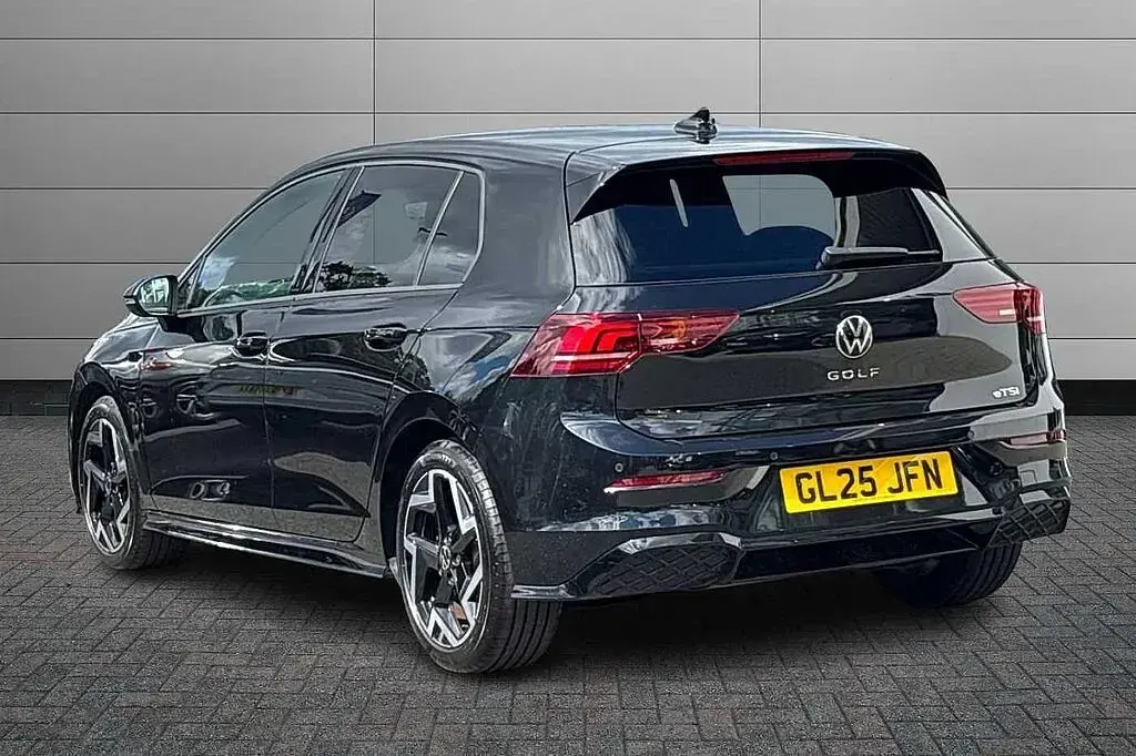 Used VW Golf VIII 150 HP (110 kW) 2025