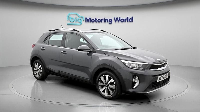 Used Kia Stonic 100 HP (73 kW) 2023 Grey SUV