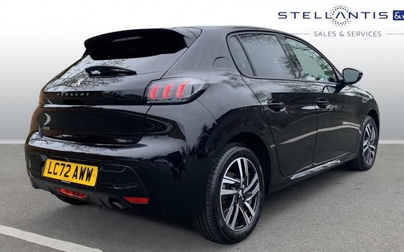 Used Peugeot 208 Allure+ 102 HP (75 kW) 2022 Black Hatchback