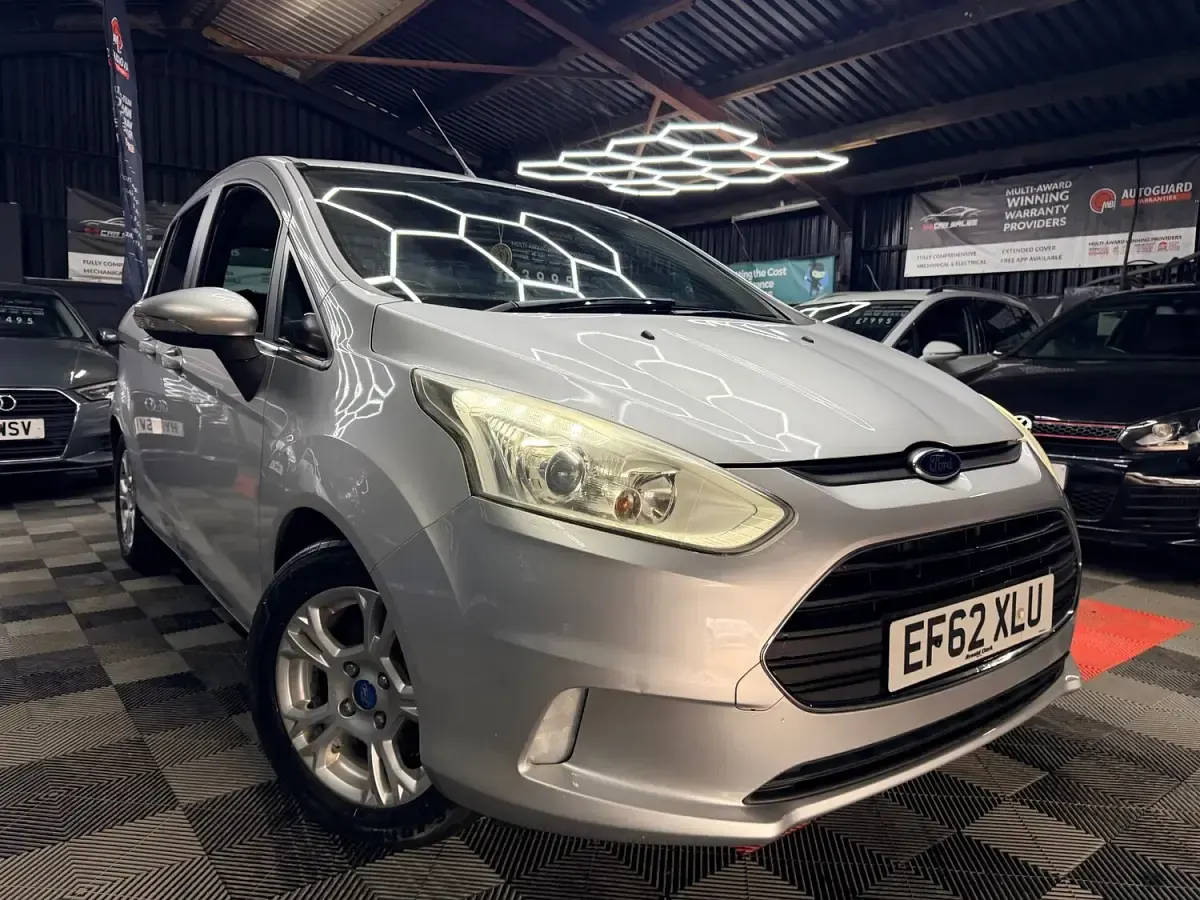 Used Ford B-MAX Zetec 105 HP (77 kW) 2012 Silver MPV