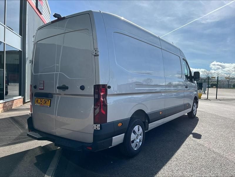 New Renault Master 150 HP (110 kW) 2025 White Van