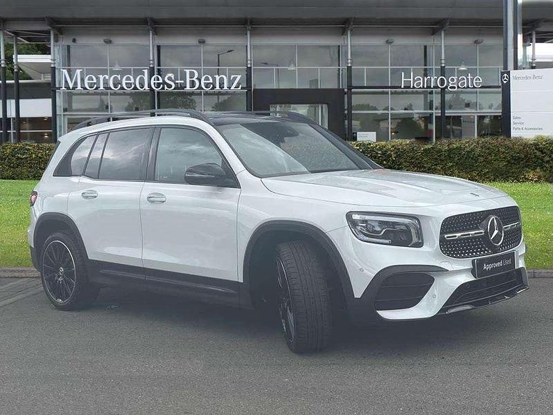 White Used 2022 Mercedes GLB200 AMG Line Premium Plus SUV | £32,000 (Fair price) - Image 1/4