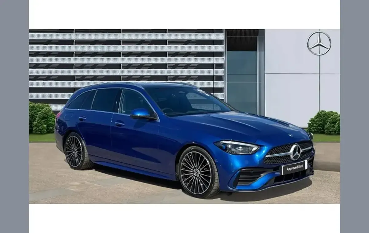 Używany Mercedes C220 AMG Line Premium Plus 220 KM (161 kW) 2024 Kombi