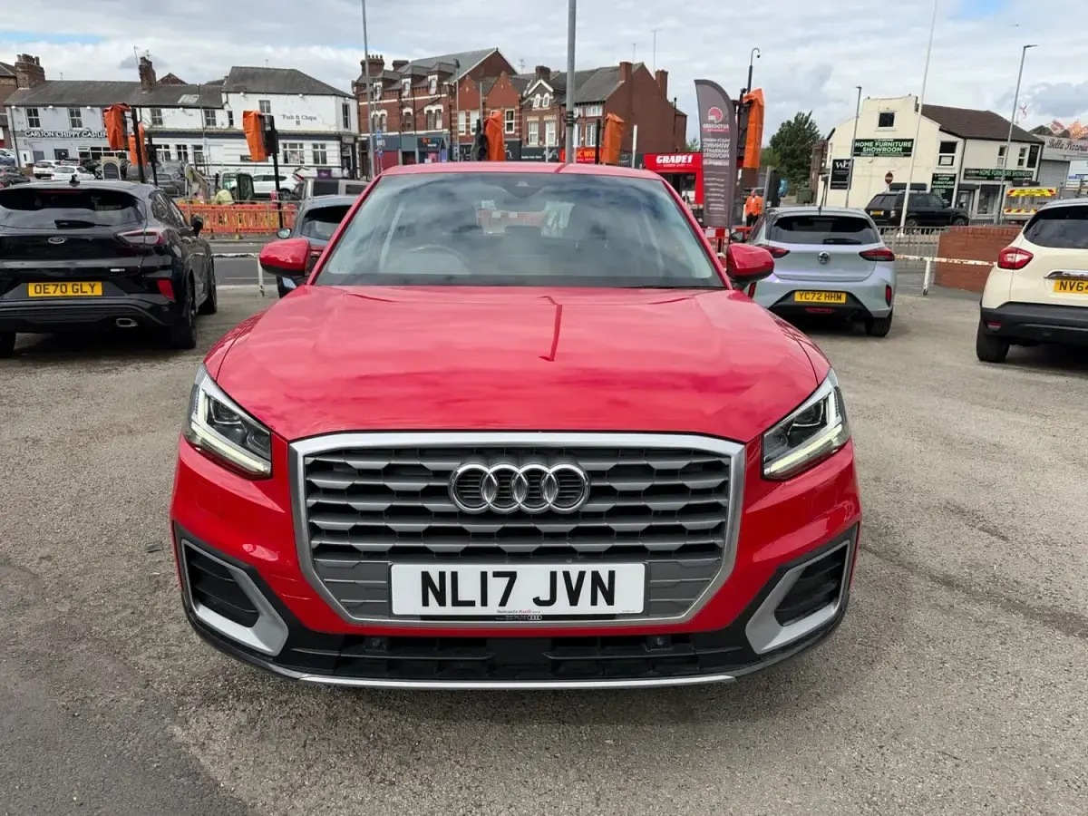 Used Audi Q2 Sport 150 HP (110 kW) 2017 Red SUV