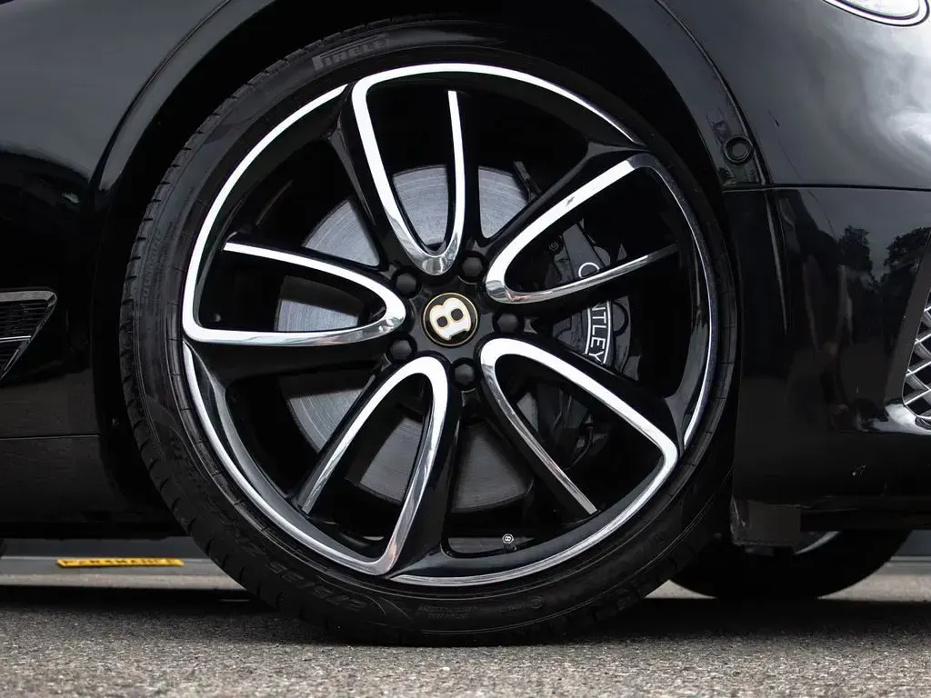 Used Bentley Continental 635 HP (467 kW) 2020 Black Coupe