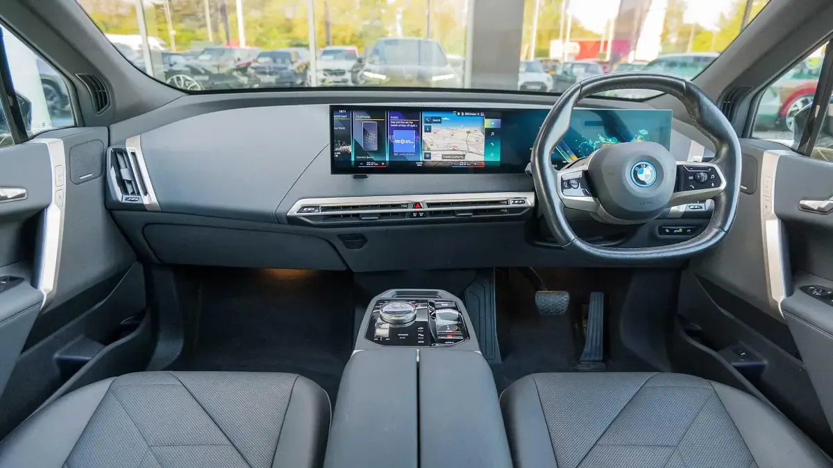 Usado BMW iX Sport Line 379 kW (516 HP) 2022 Preto SUV