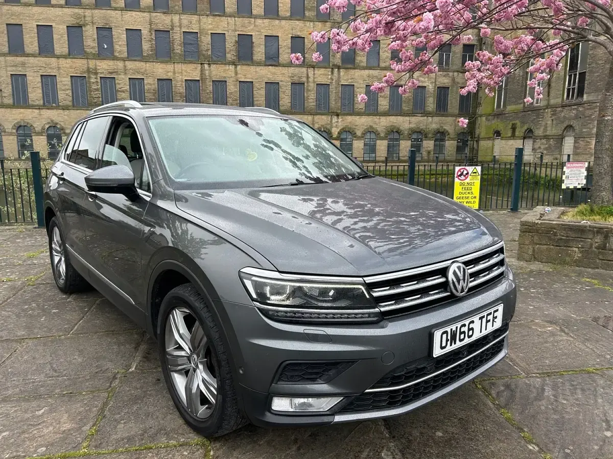 Used VW Tiguan SEL 190 HP (139 kW) 2016 Grey SUV