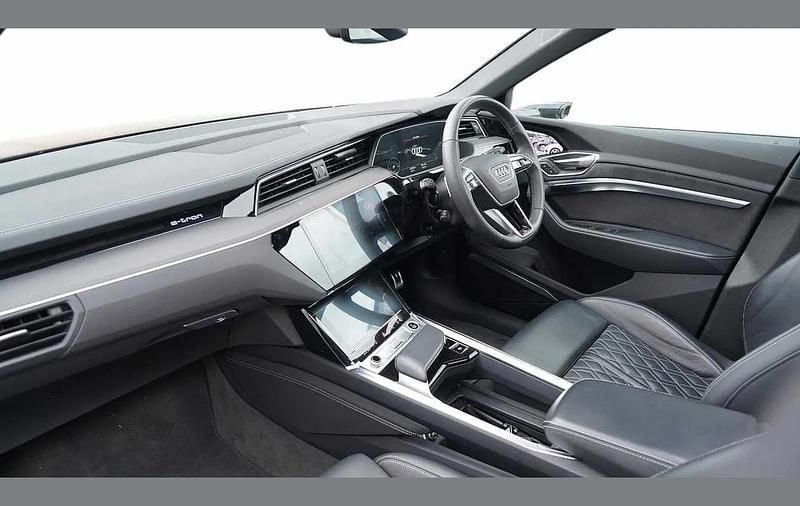 Used Audi Q8 e-tron Comfort 300 kW (408 HP) 2023 Black SUV