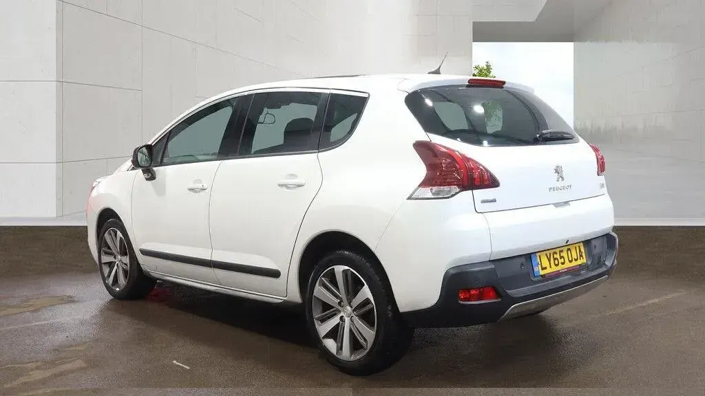 Used Peugeot 3008 Allure 2016 White Hatchback