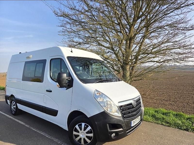 Used Vauxhall Movano 130 HP (95 kW) 2019 White MPV