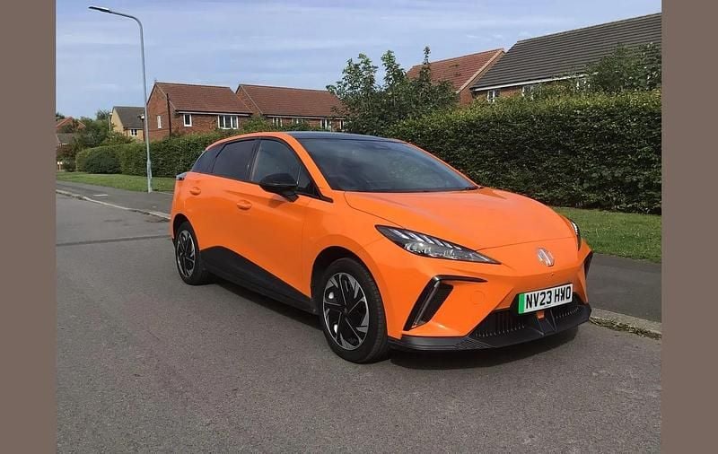 Orange Used 2023 MG MG4 EV Trophy Hatchback | £15,995 (Good price) - Image 1/4