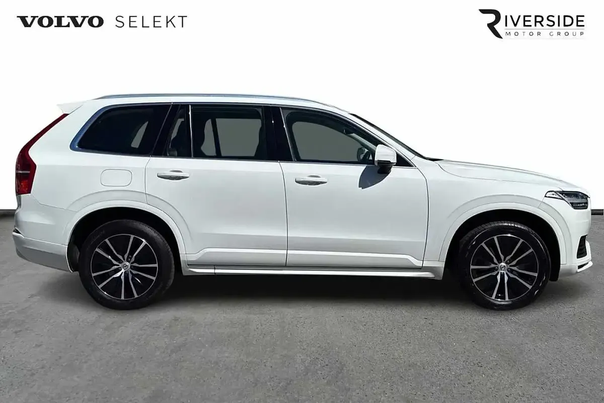 Used Volvo XC90 Momentum 235 HP (172 kW) 2022 White SUV