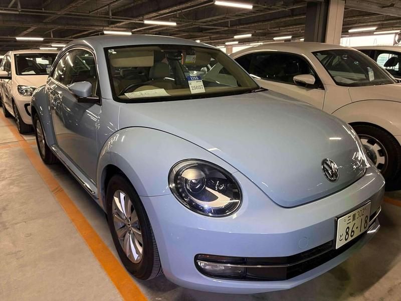 Used VW Beetle Design 105 HP (77 kW) 2015 Blue Hatchback