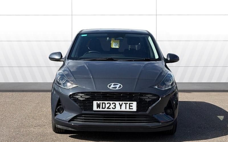 Usado Hyundai i10 Premium 67 HP (49 kW) 2023 Cinzento Citadino