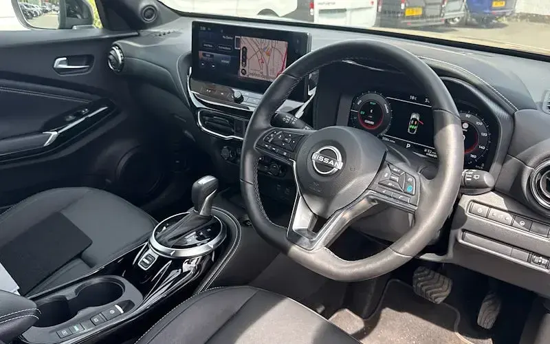 Used Nissan Juke Tekna 143 HP (105 kW) 2025 Black SUV