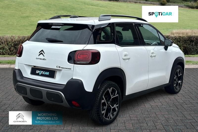 White Used 2022 Citroën C3 Aircross PureTech SUV | £14,490 (Fair price) - Image 1/4