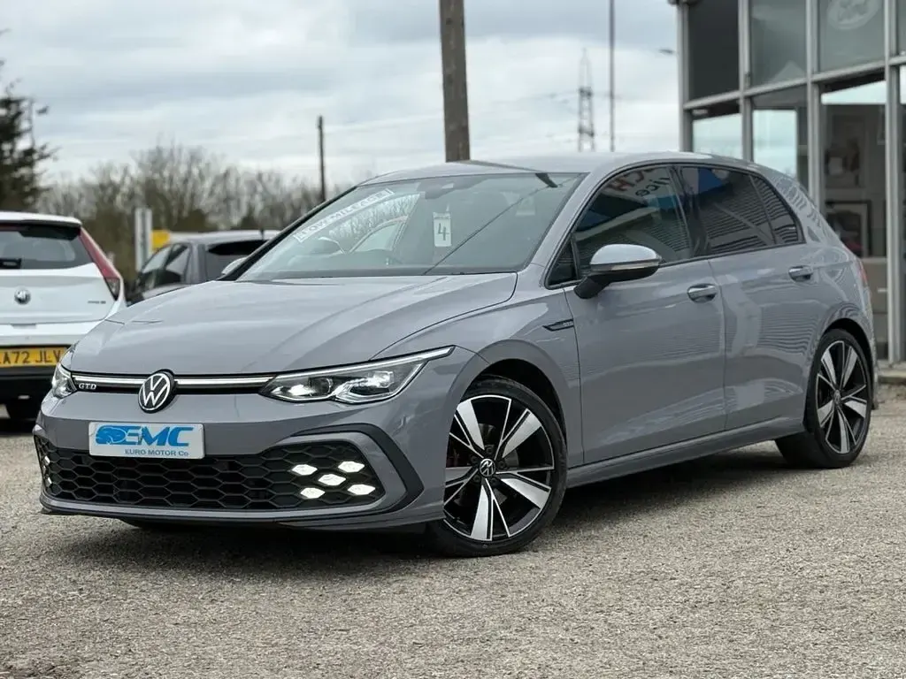 Begagnad VW Golf VIII GTD 200 HK (147 kW) 2023 Grå Halvkombi