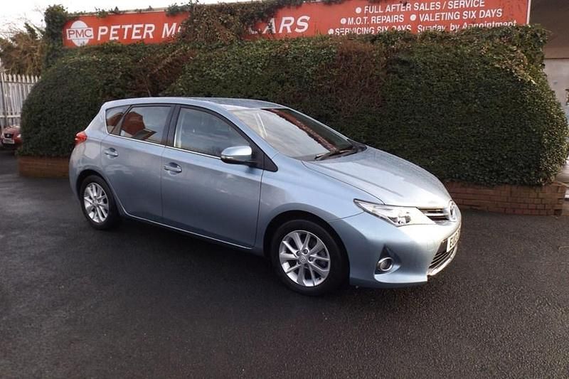 Used Toyota Auris 132 HP (97 kW) 2013