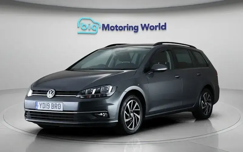 Used VW Golf VII Match 116 HP (85 kW) 2019 Grey Estate