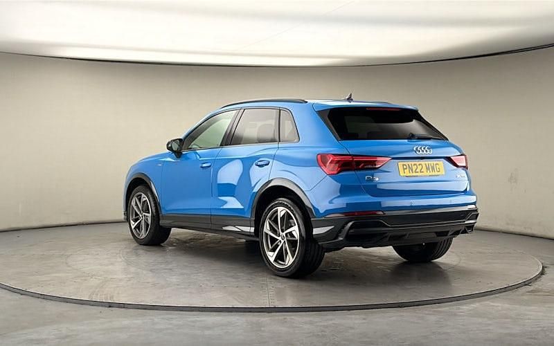 Second-hand Audi Q3 Black Edition 150 CP (110 kW) 2022 Albastru SUV