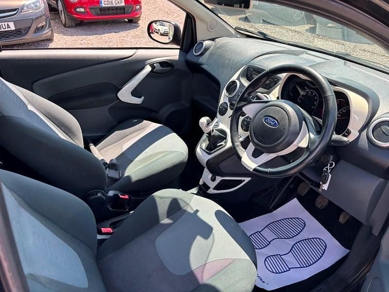 Używany Ford Ka Titanium 69 KM (50 kW) 2012 Czarny Hatchback