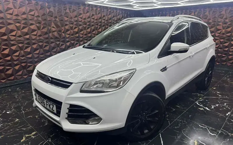 Używany Ford Kuga Titanium 179 KM (131 kW) 2016 Biały SUV