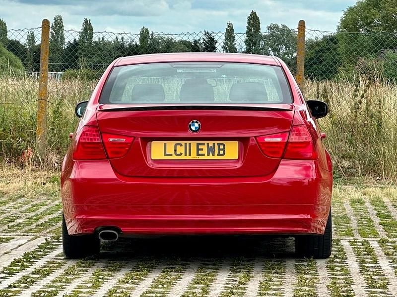 Used BMW 320 Efficient Dynamics 161 HP (118 kW) 2011 Red Sedan