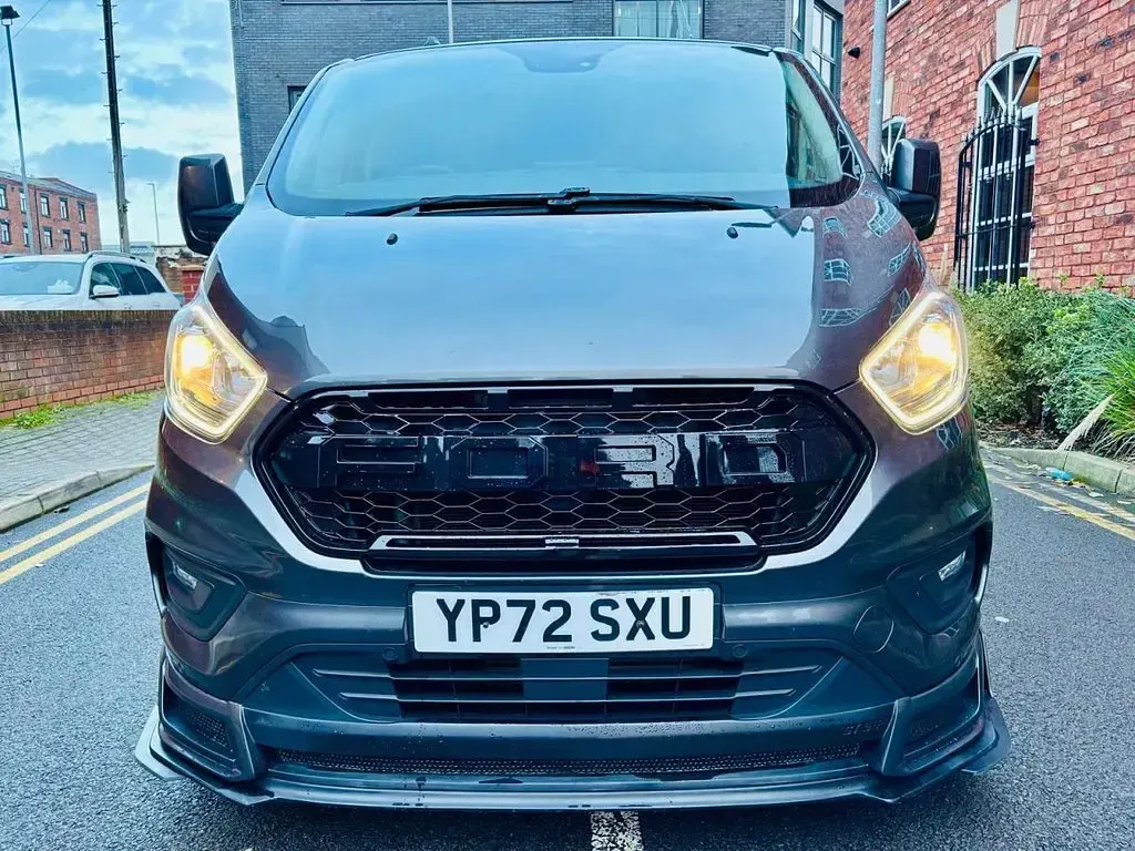 Used Ford Transit Custom Limited 130 HP (95 kW) 2022 Grey Van