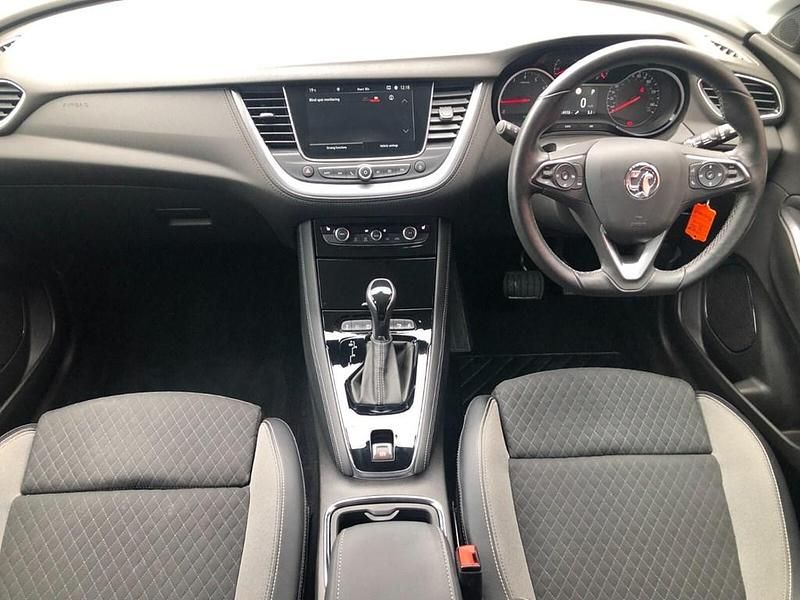 Used Vauxhall Grandland X SRi 130 HP (95 kW) 2020 Black SUV