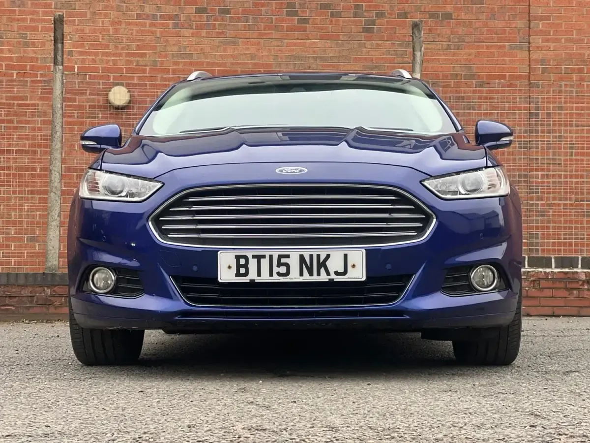 Begagnad Ford Mondeo Titanium 160 HK (117 kW) 2015 Blå Kombi
