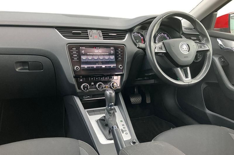Used Skoda Octavia SE Drive 150 HP (110 kW) 2019 Red Estate