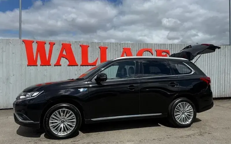 Used Mitsubishi Outlander P-HEV 224 HP (164 kW) 2020 Estate